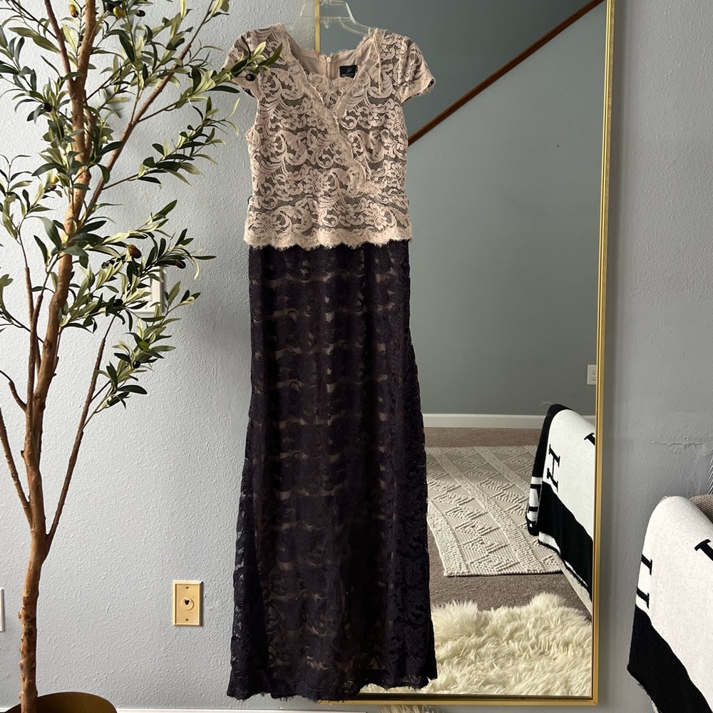 Adrianna Papell long maxi lace  dress
